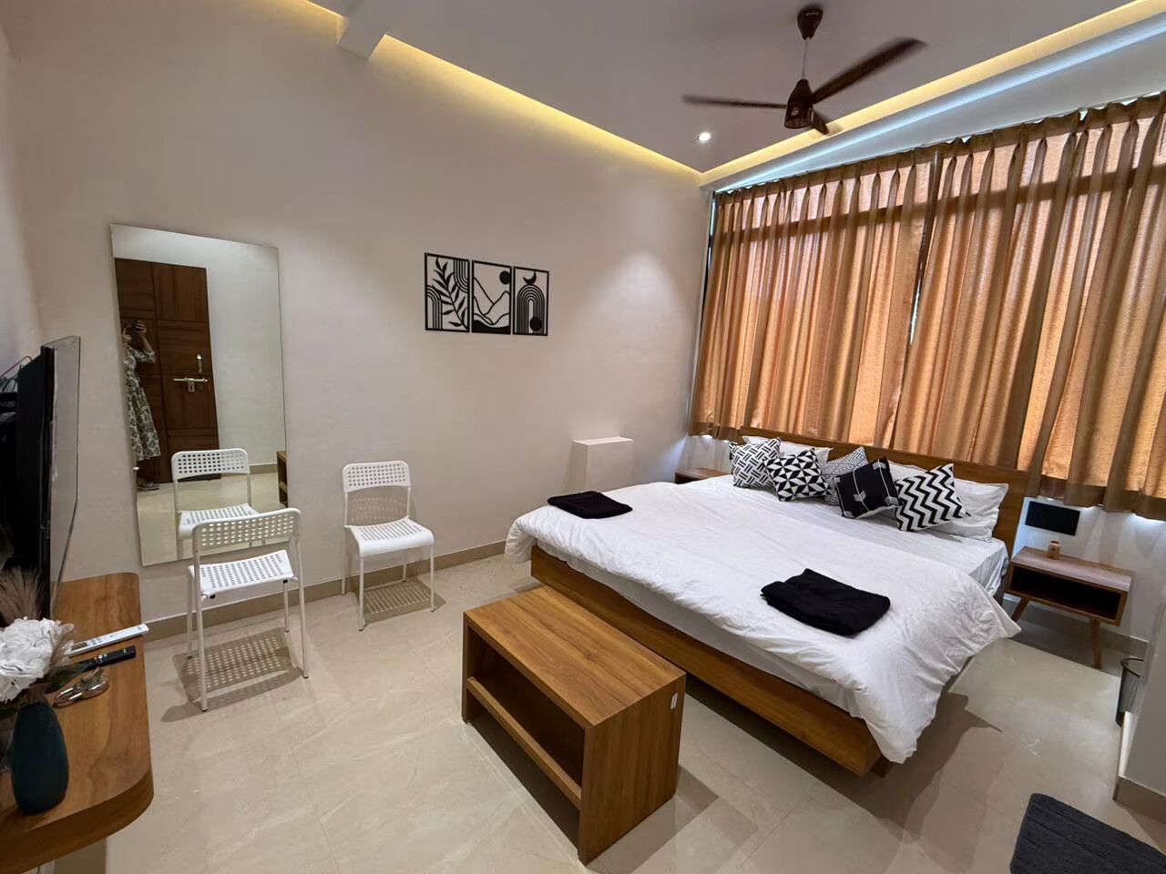 Deluxe standard couple room