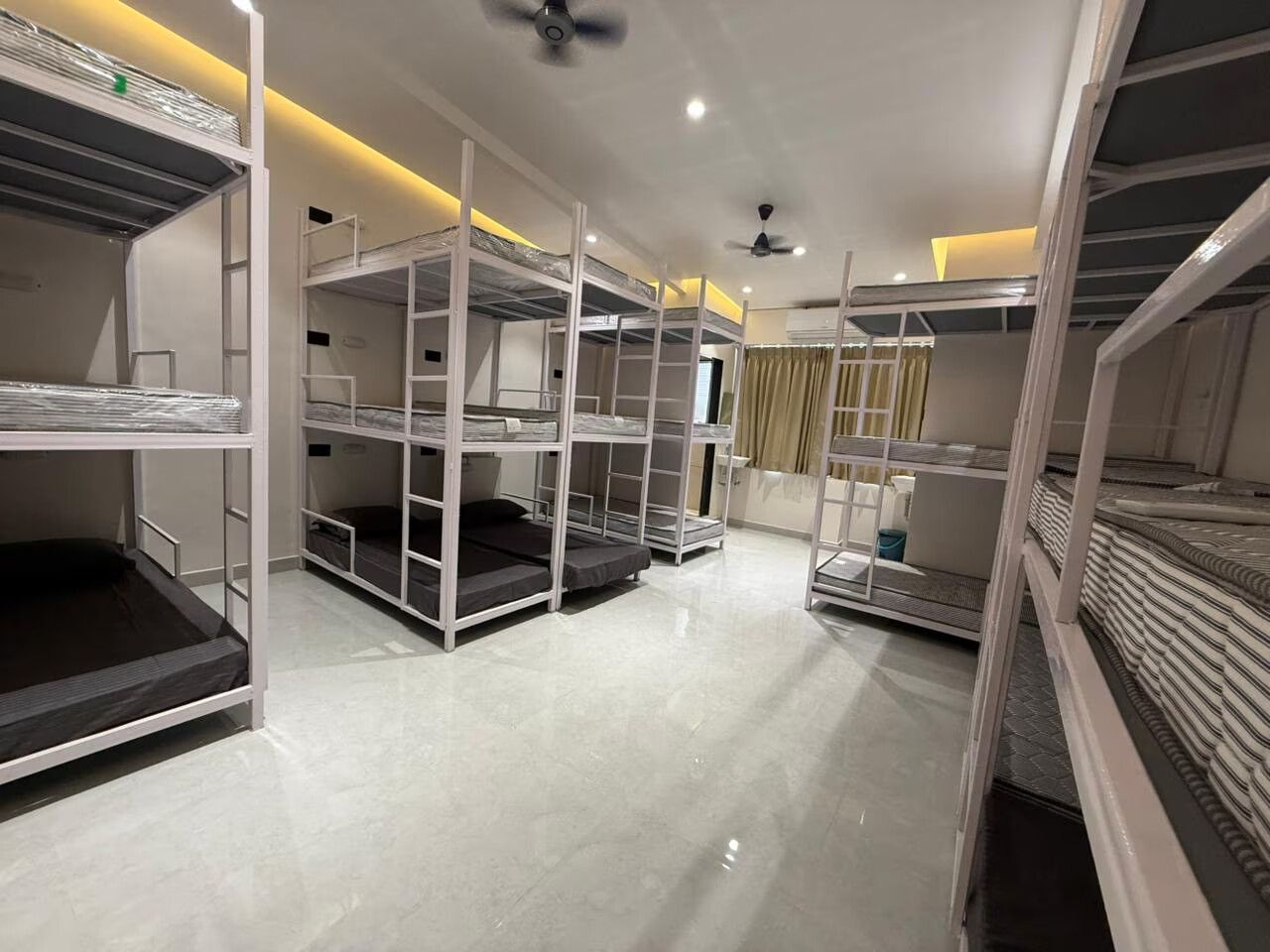 Deluxe standard couple room