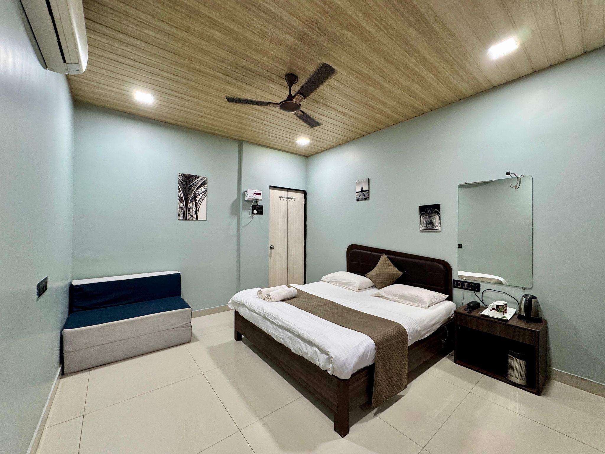 Standard Family Room