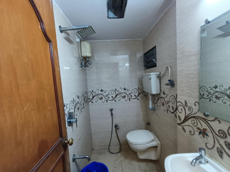 HOTEL PLATINUM RESIDENCY Deluxe Room 4