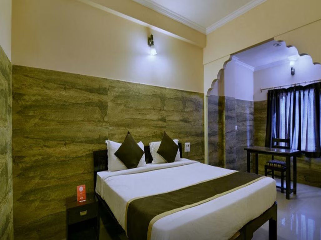Hotel Paramount Deluxe Room