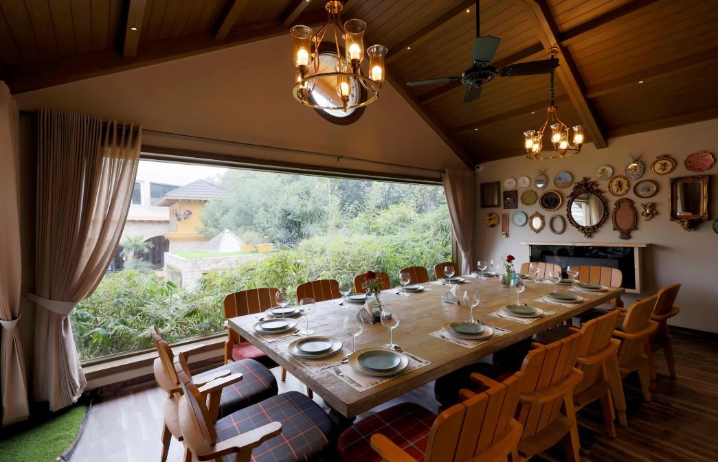 Food & Dining