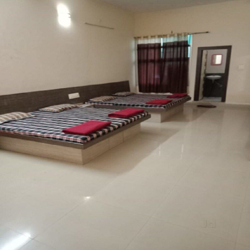 Standard 4 Bed NonAC