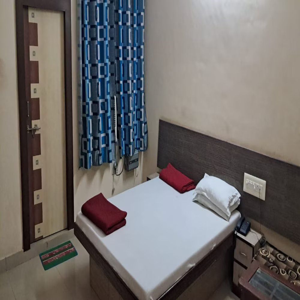 Standard 4 Bed NonAC