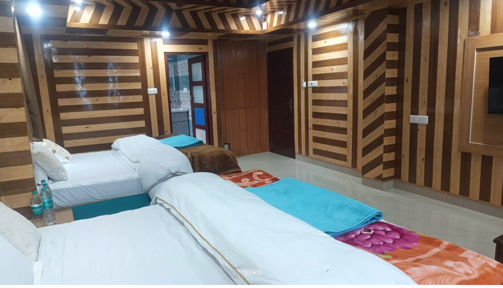 Sarahan Holiday Inn Family Suit 2