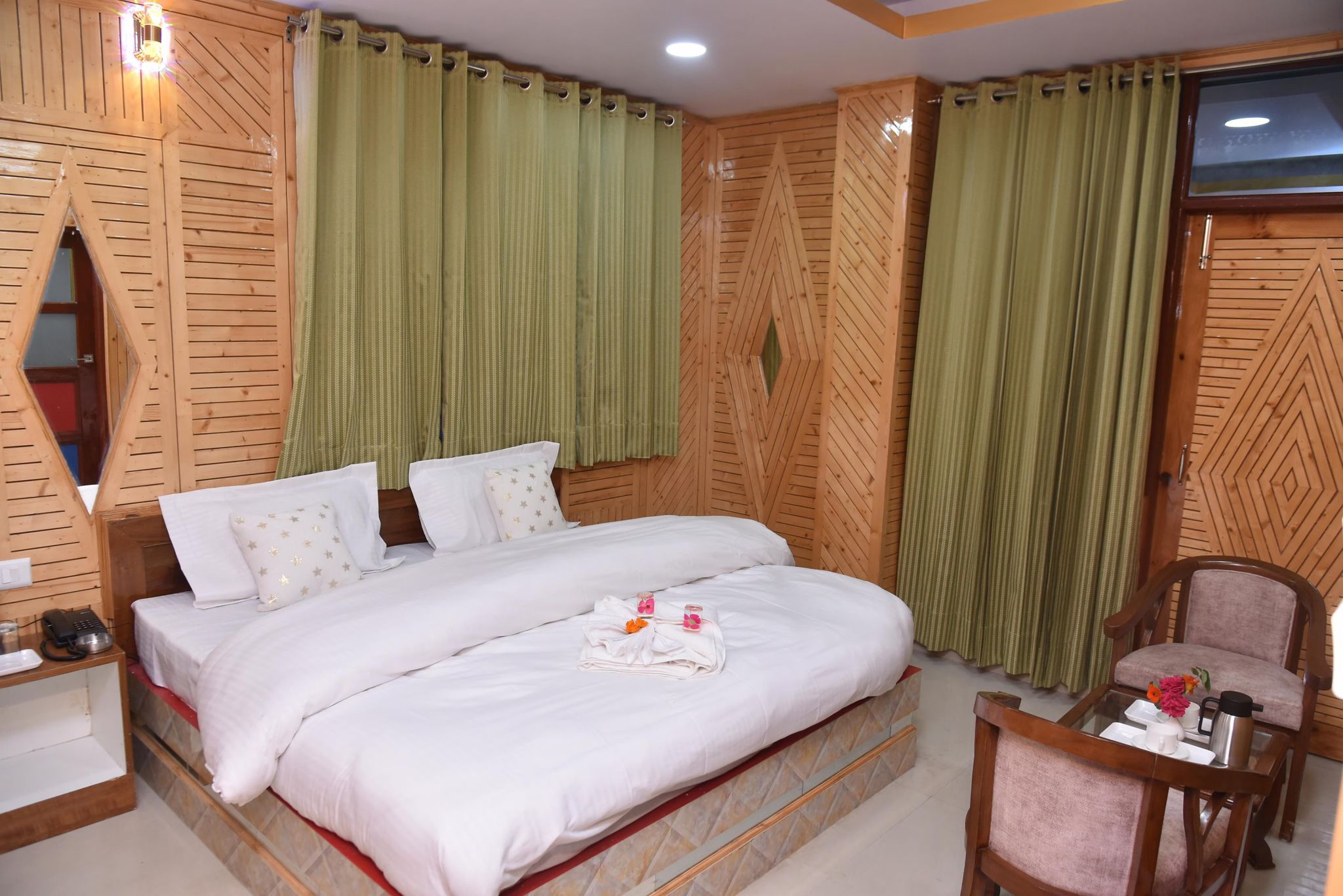 Sarahan Holiday Inn Family Suit 3