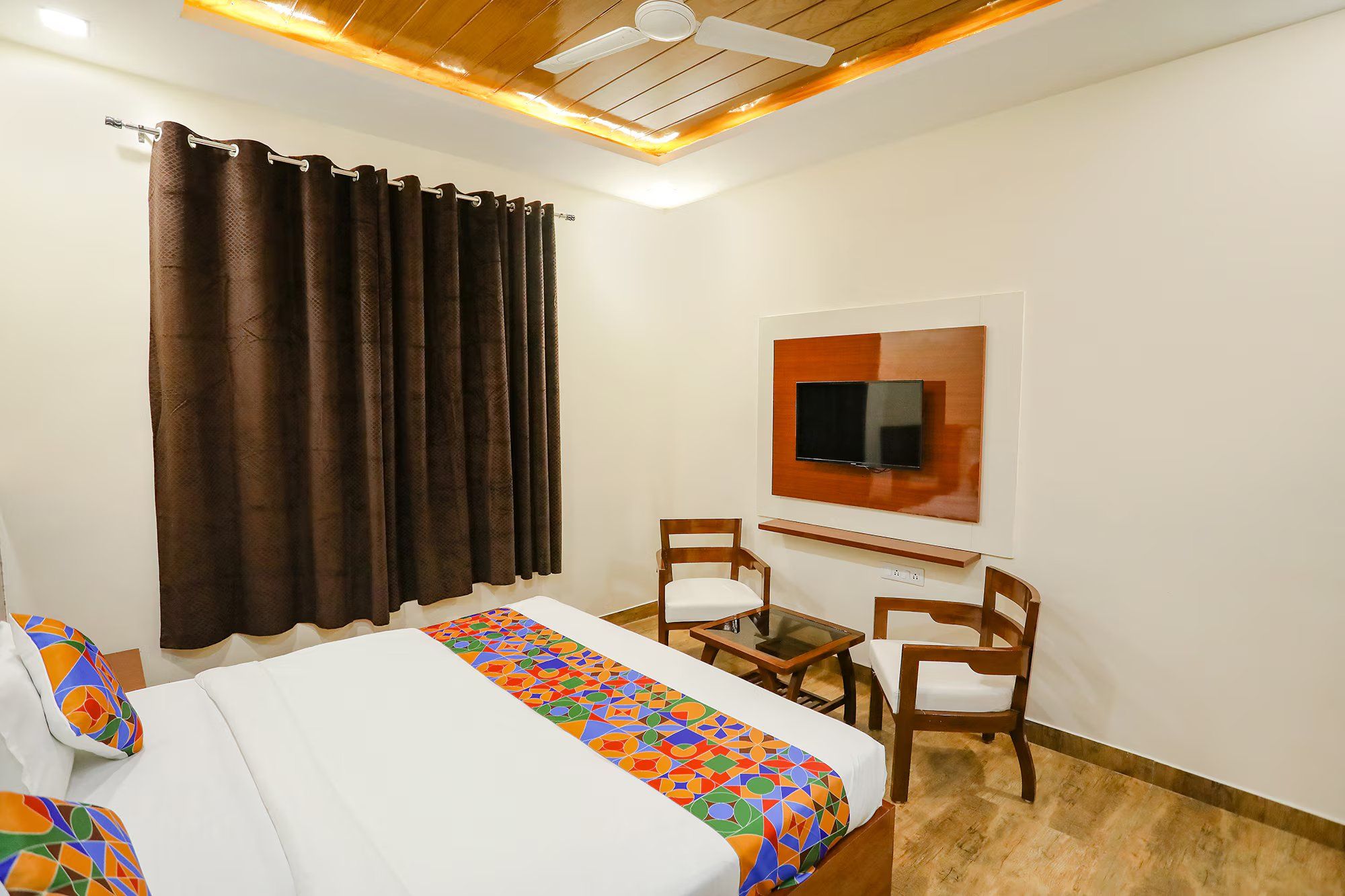 Rrooms Hotel Trijal Inn Premium Room 4