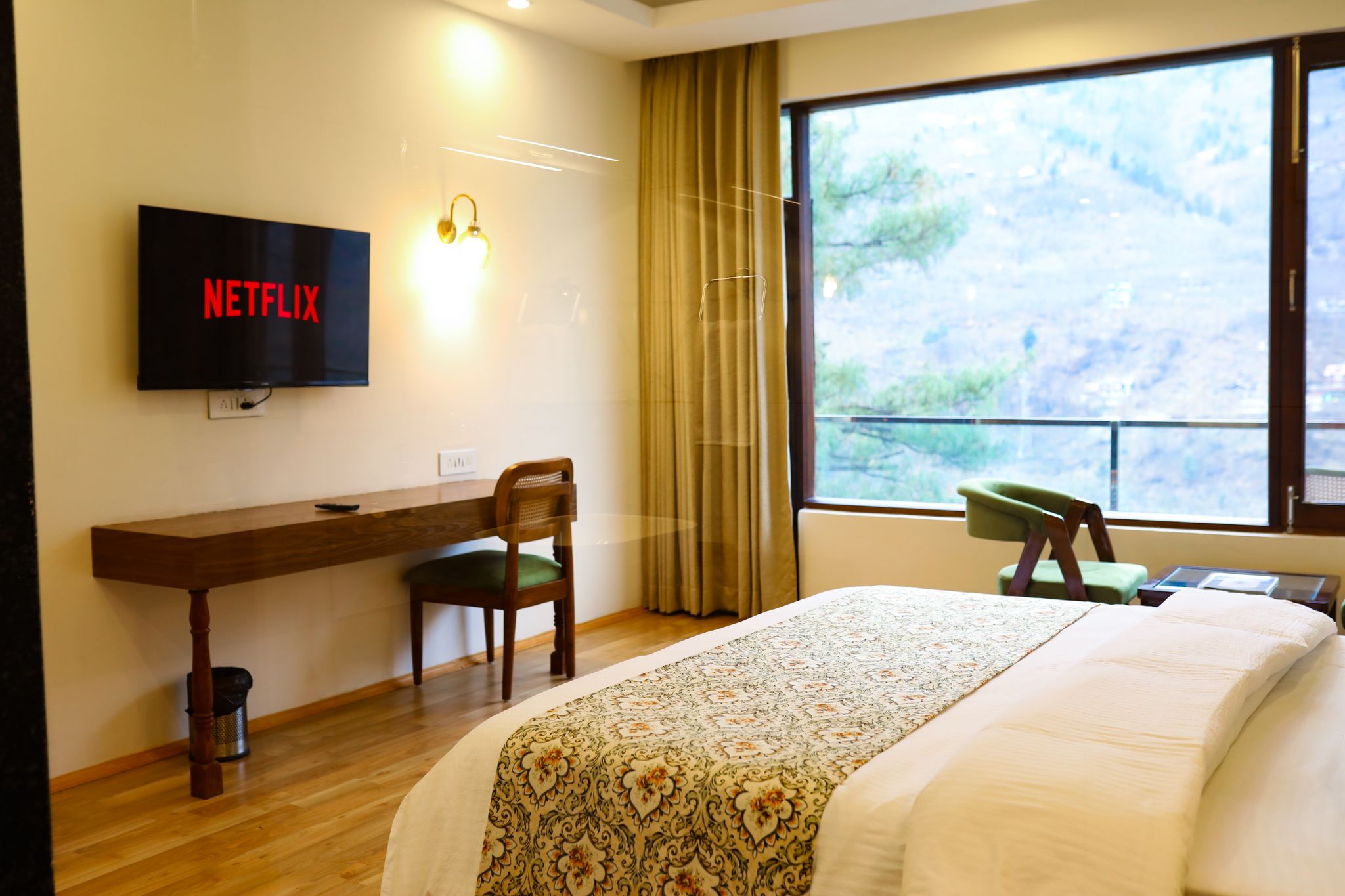  Luxury Mountain View