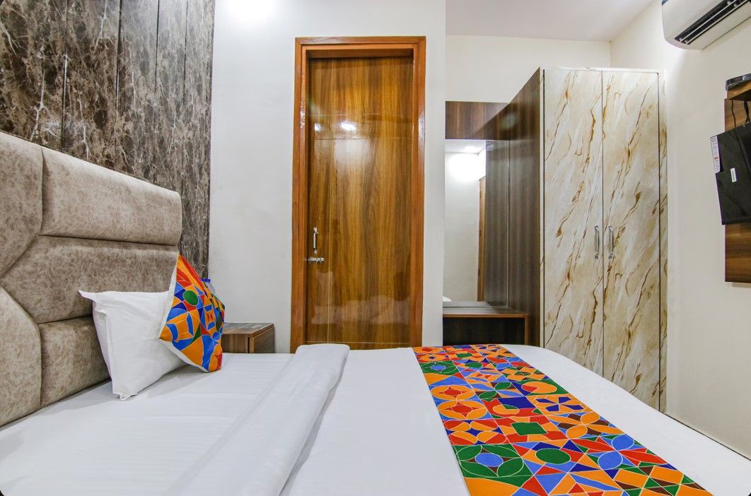 Deluxe AC Room