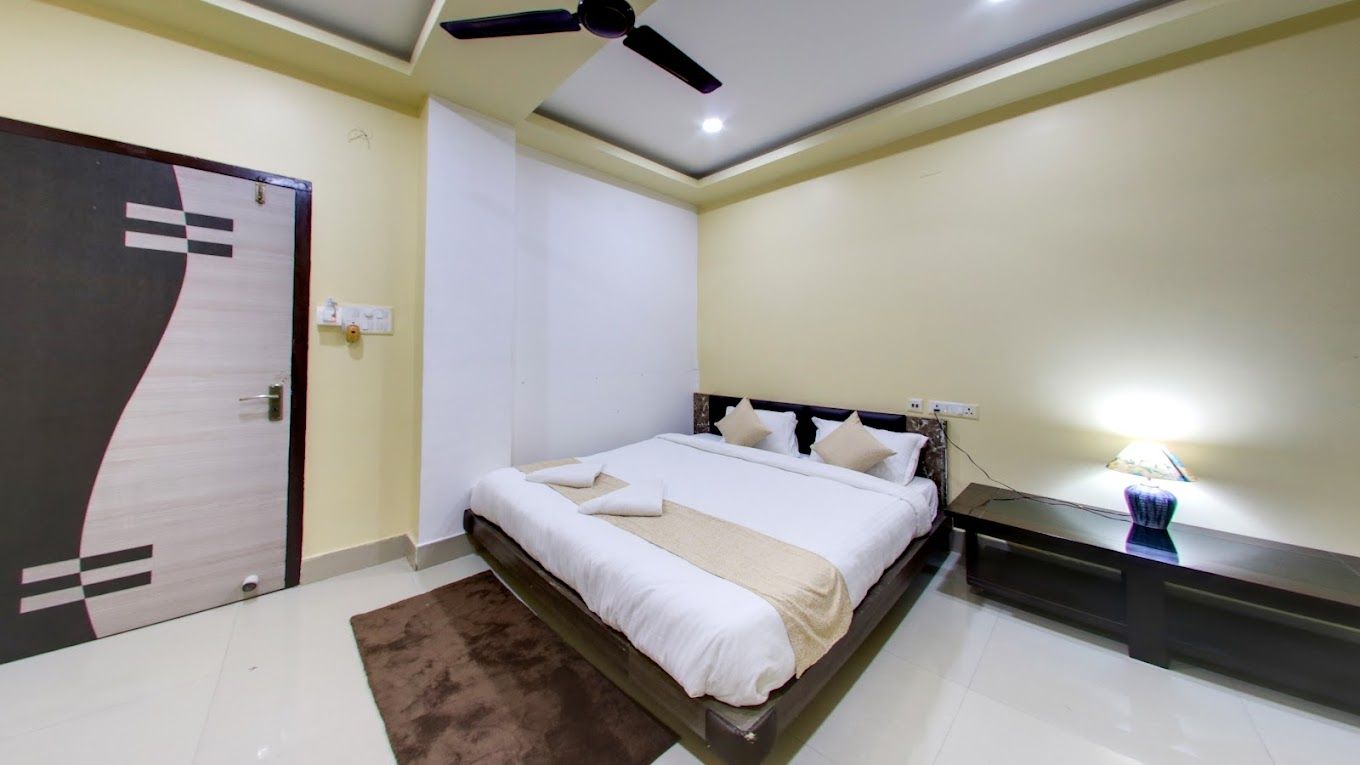 Luxury AC Room With Free Wifi