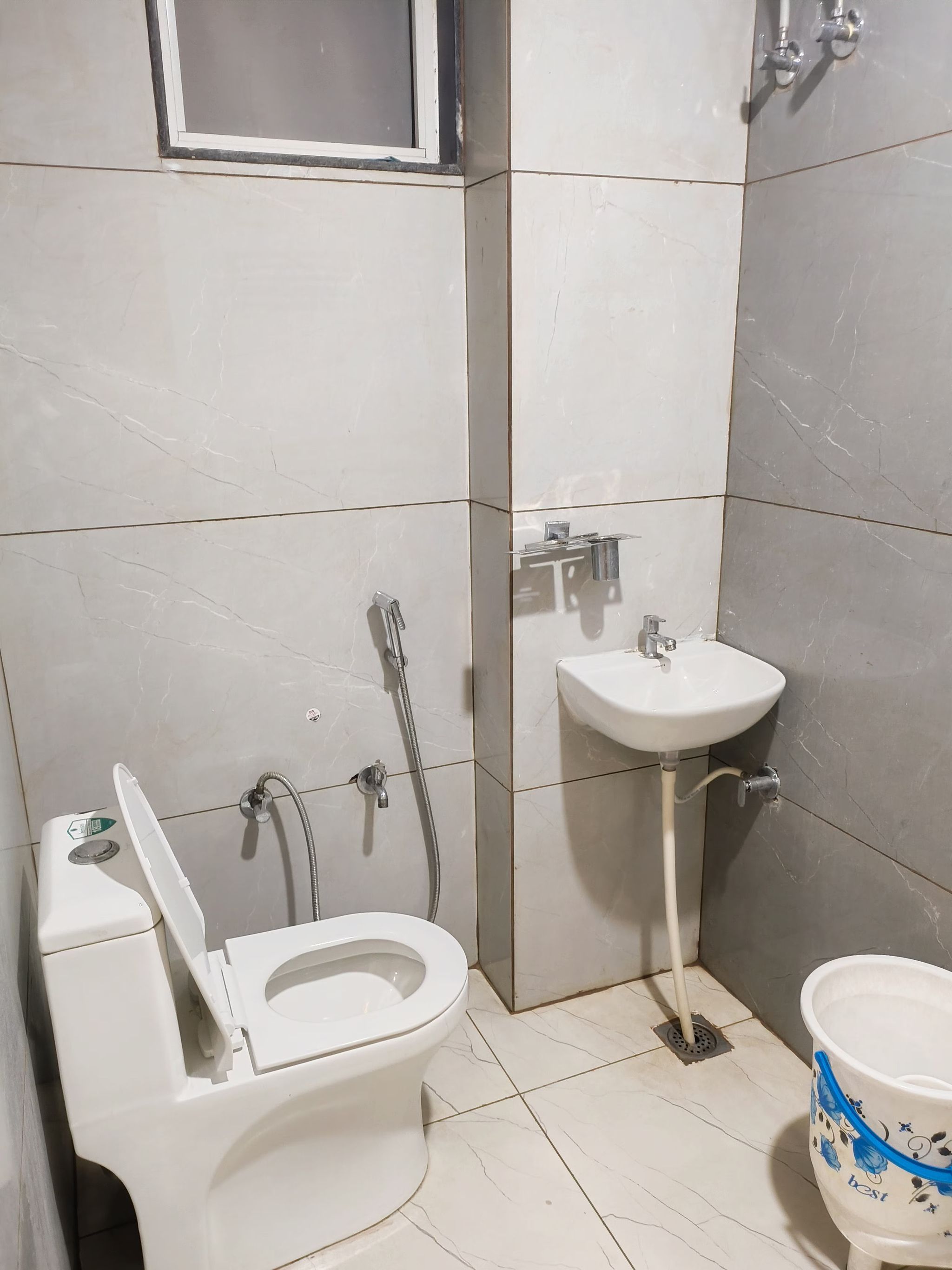 HOTEL DWARKADHISH Deluxe room  4