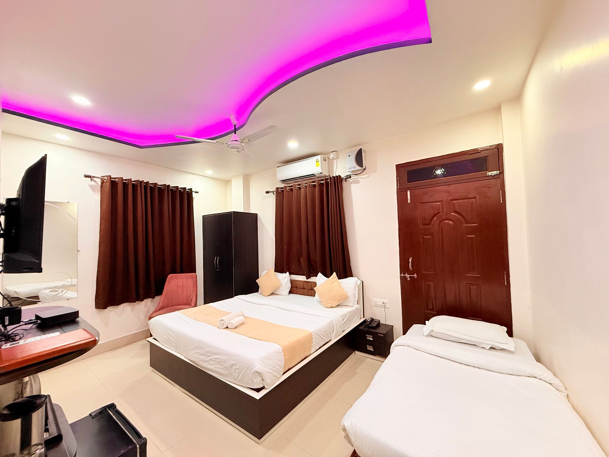 Hotel Aastha Inn Executive Room 3