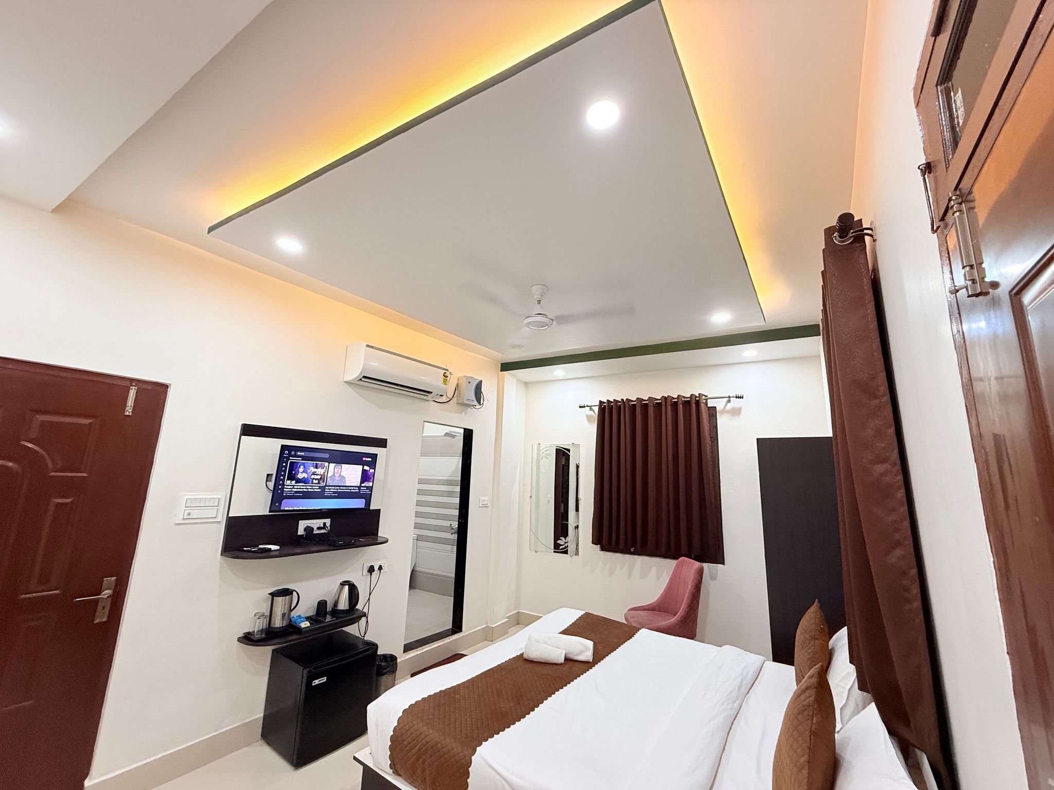 Hotel Aastha Inn Executive Room 6