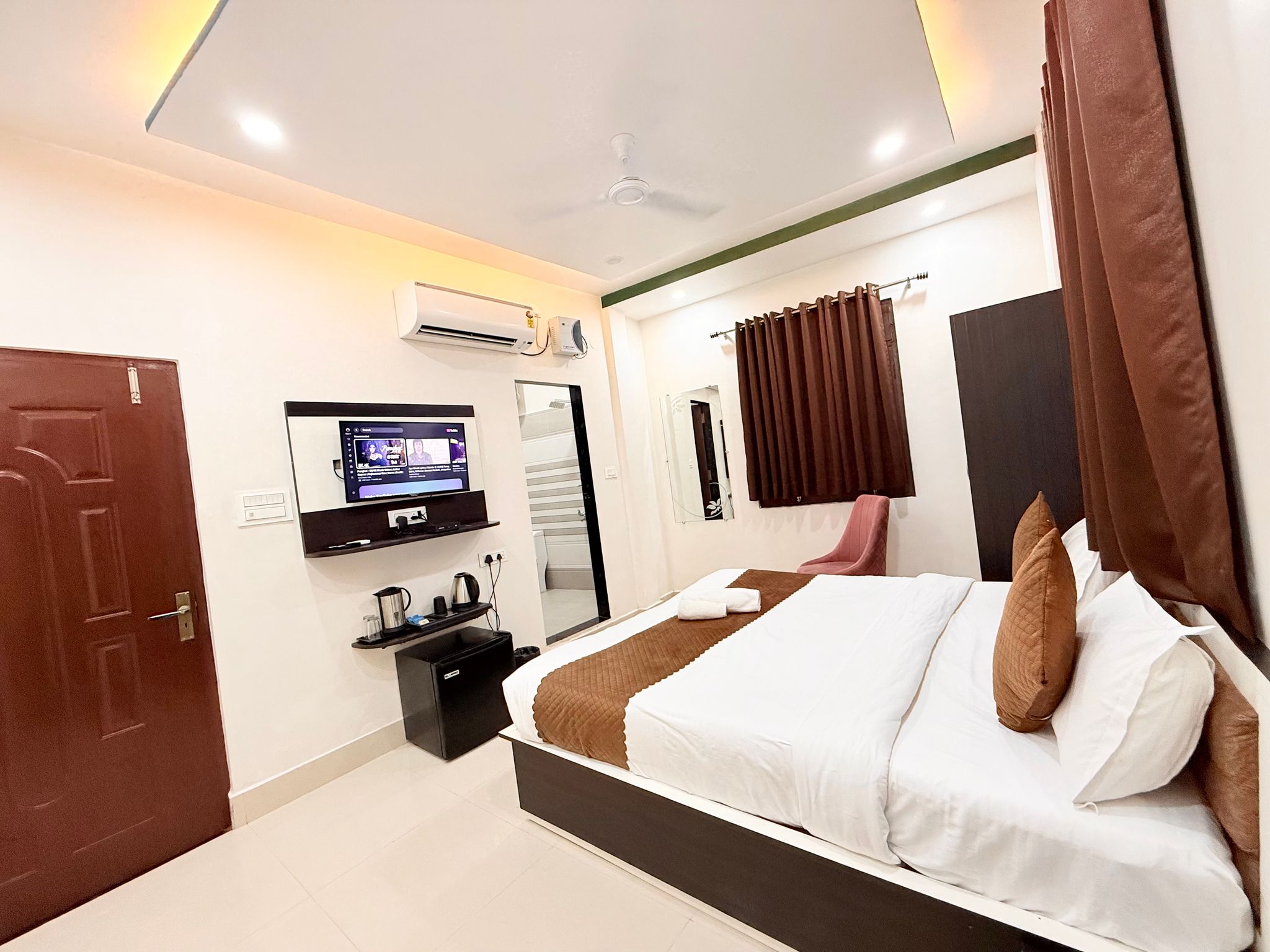 Hotel Aastha Inn Executive Room 2