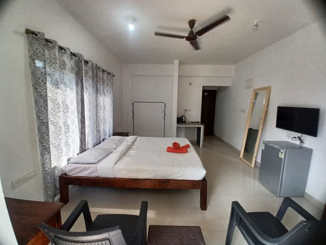 Vento Sereno Deluxe Double Room with Balcony 2