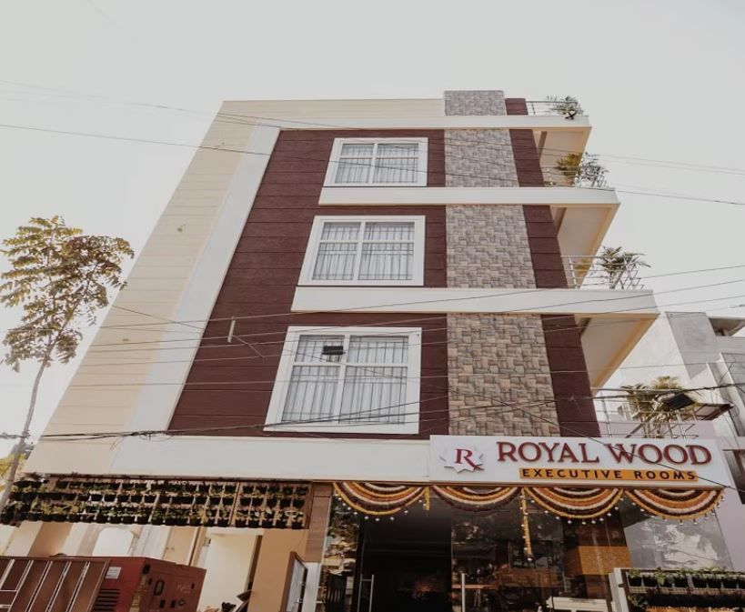 Royal Woood Executive