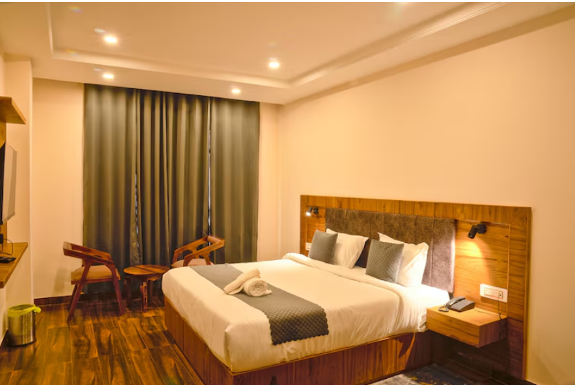 Deluxe Double Room Mountain View