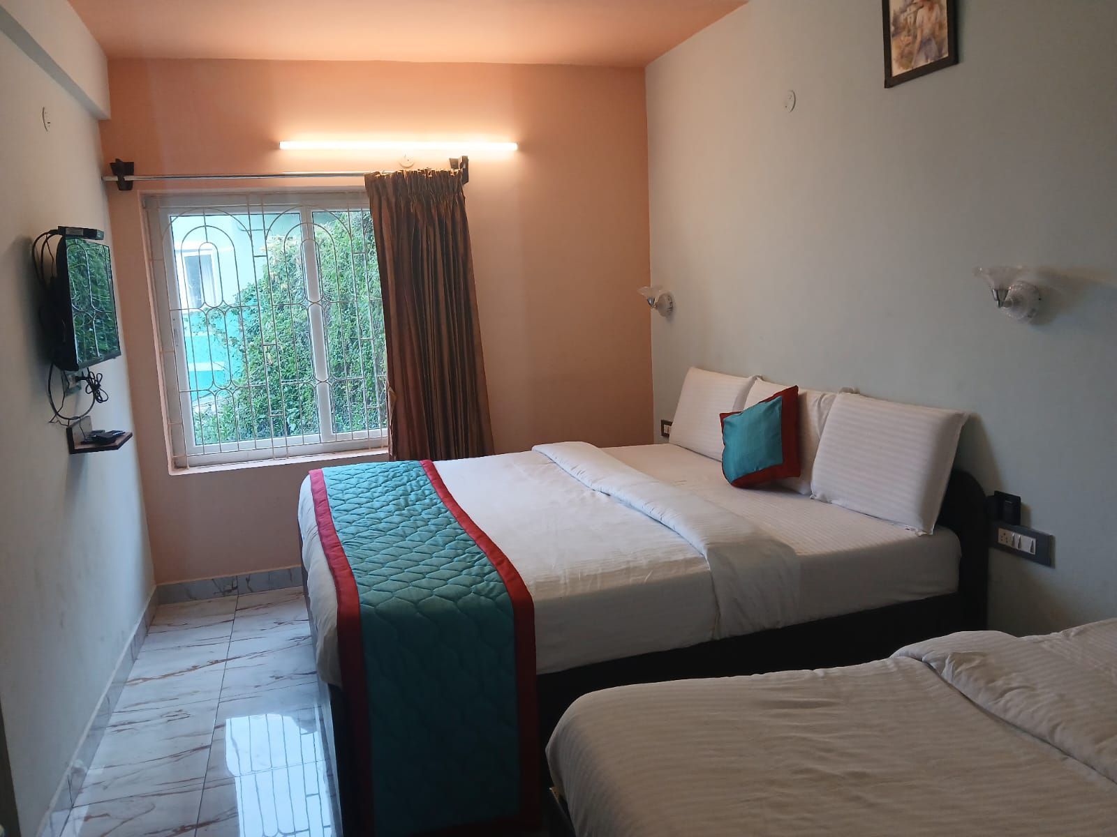 Elite Triple Room