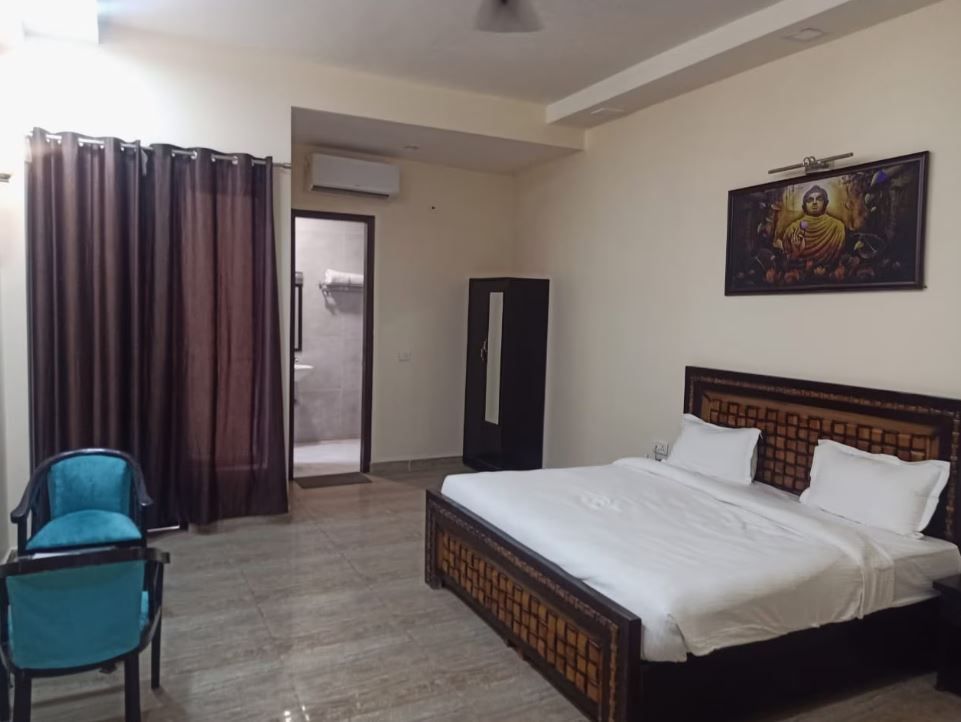 Deluxe Room with Balcony