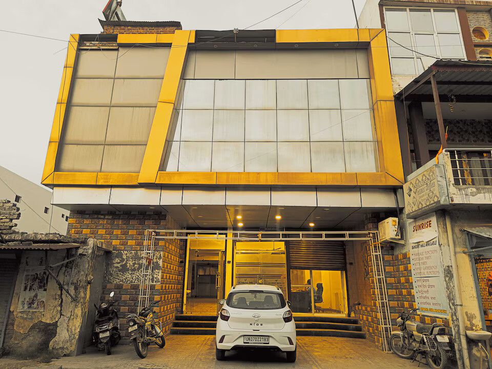 Hotel Sunrise Noida Sector 105