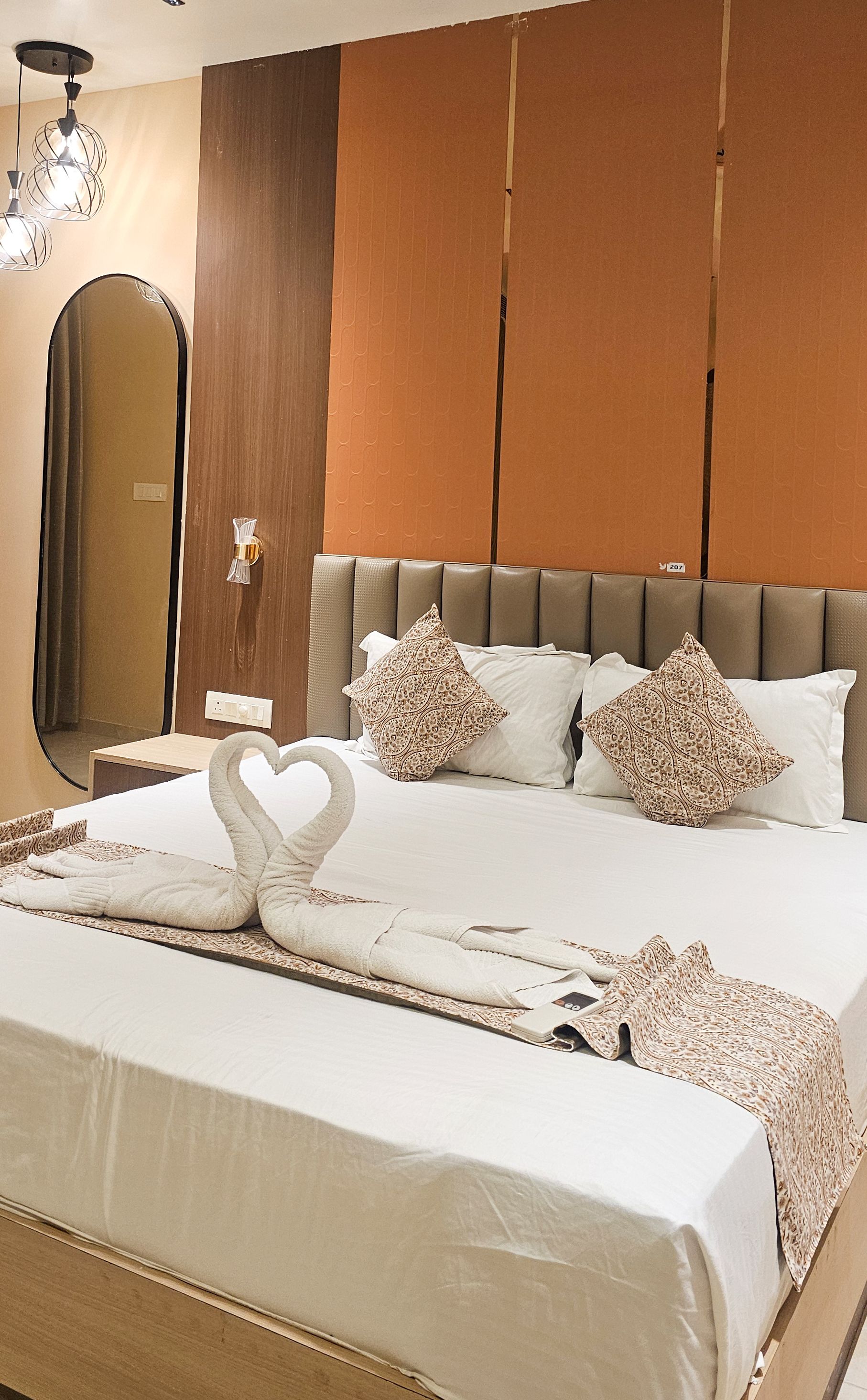 Hotel Vaishno Regal Super Deluxe Room with King Size Bed 21