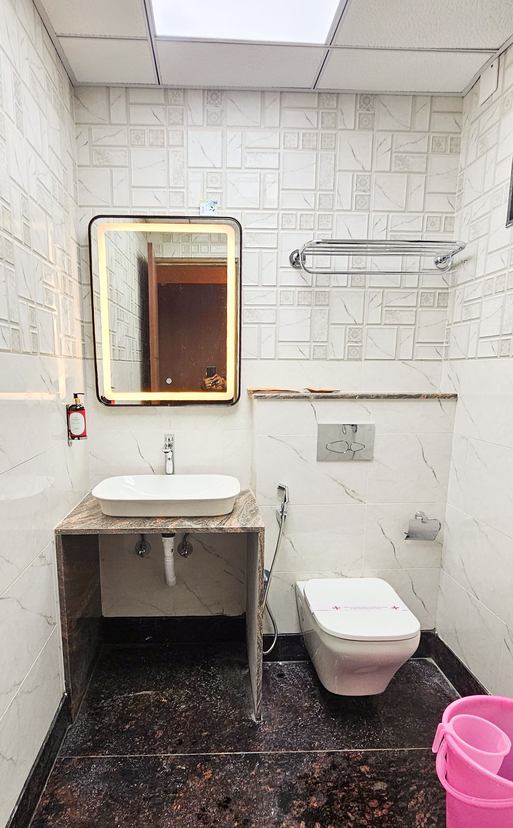 Hotel Vaishno Regal Super Deluxe Room with King Size Bed 18