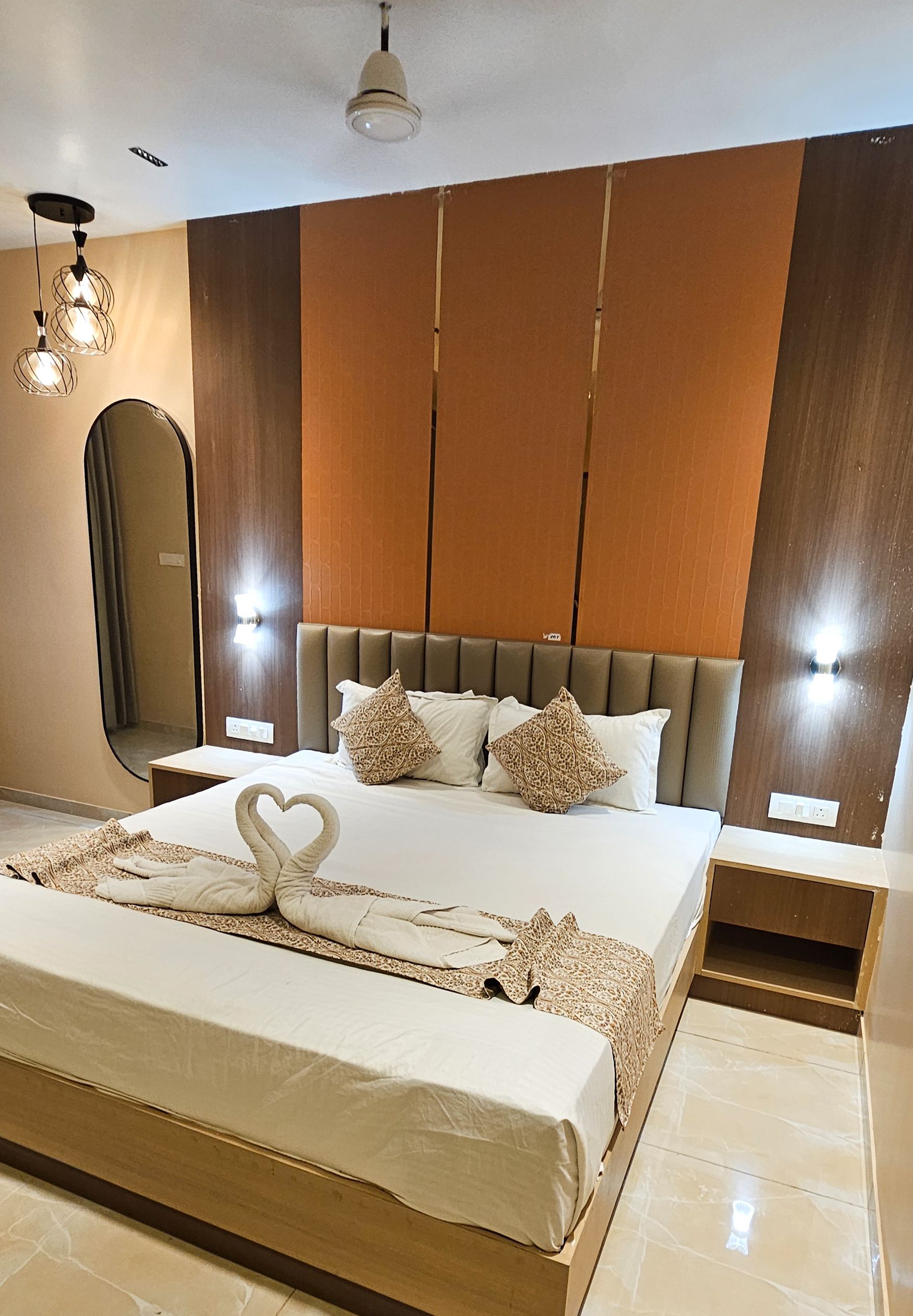 Hotel Vaishno Regal Super Deluxe Room with King Size Bed 30