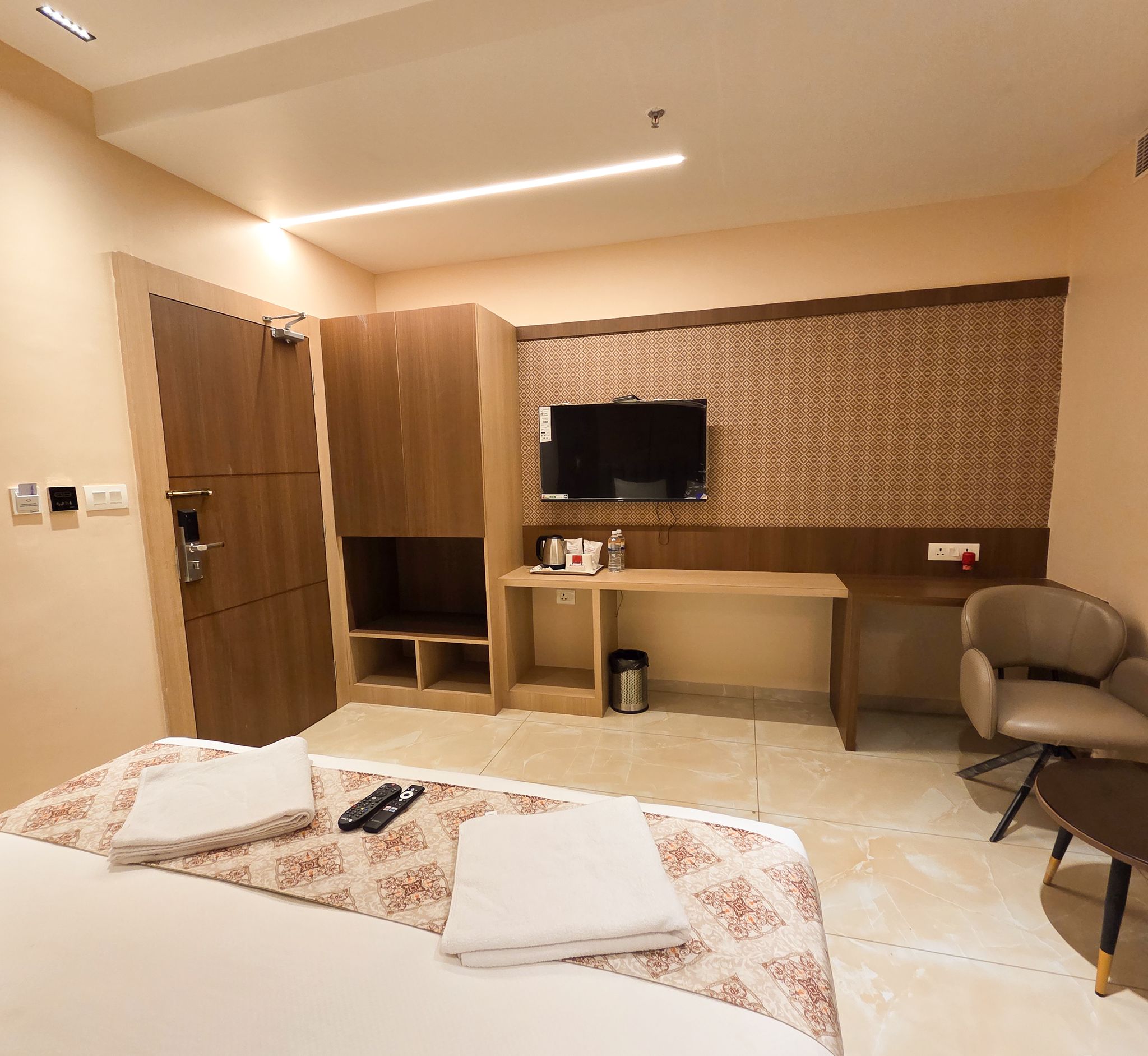 Hotel Vaishno Regal Super Deluxe Room with King Size Bed 7