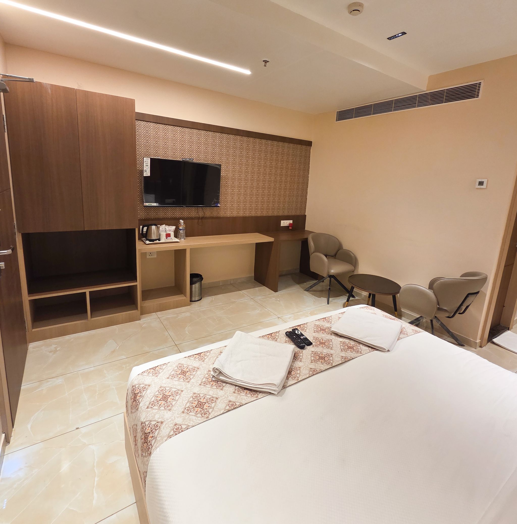Hotel Vaishno Regal Super Deluxe Room with King Size Bed 27