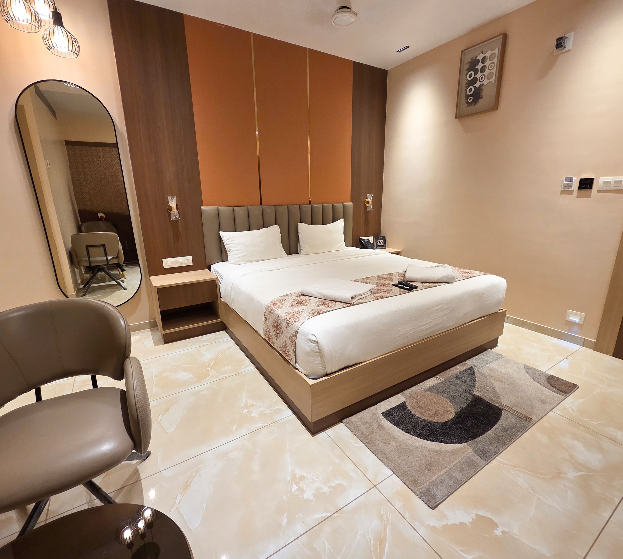 Hotel Vaishno Regal Super Deluxe Room with King Size Bed 22