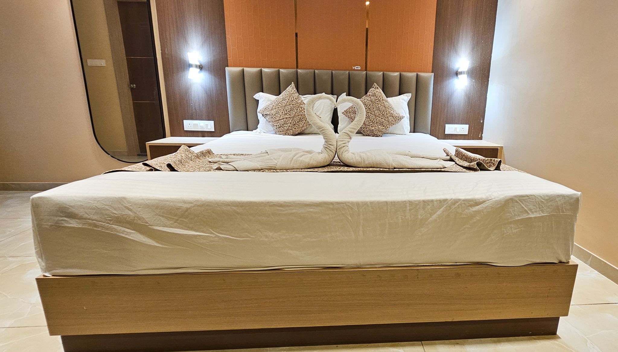 Hotel Vaishno Regal Super Deluxe Room with King Size Bed 48