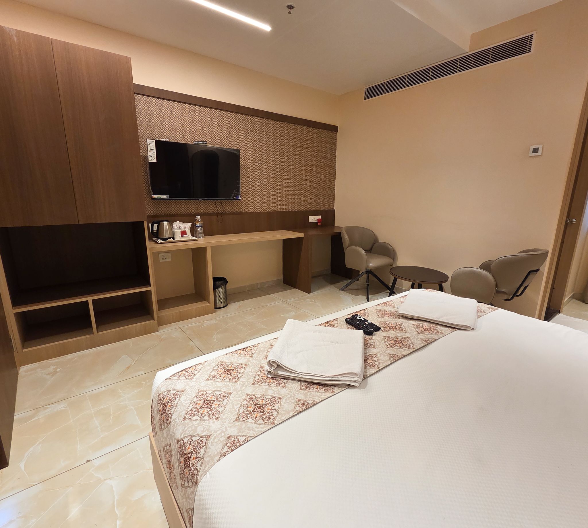 Hotel Vaishno Regal Super Deluxe Room with King Size Bed 13
