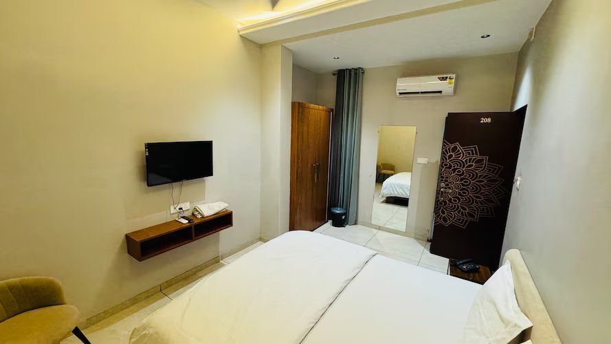 Hari leela fort view palace Deluxe Room 2