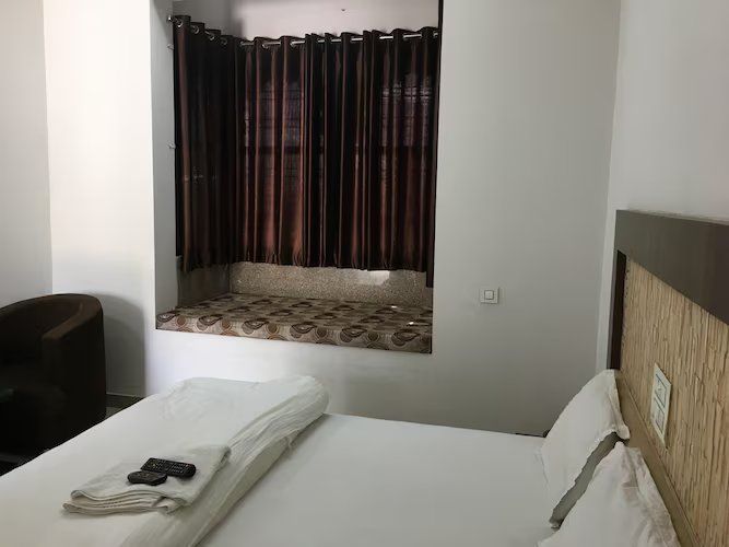 Deluxe AC Room
