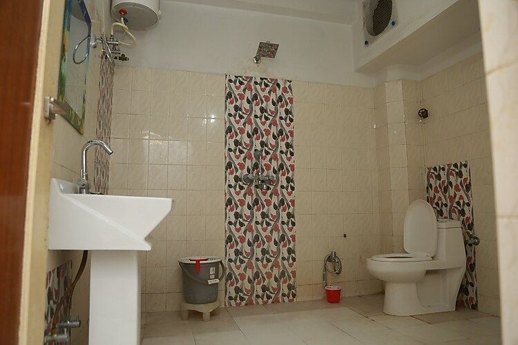 Hotel Amar Palace Deluxe room 3