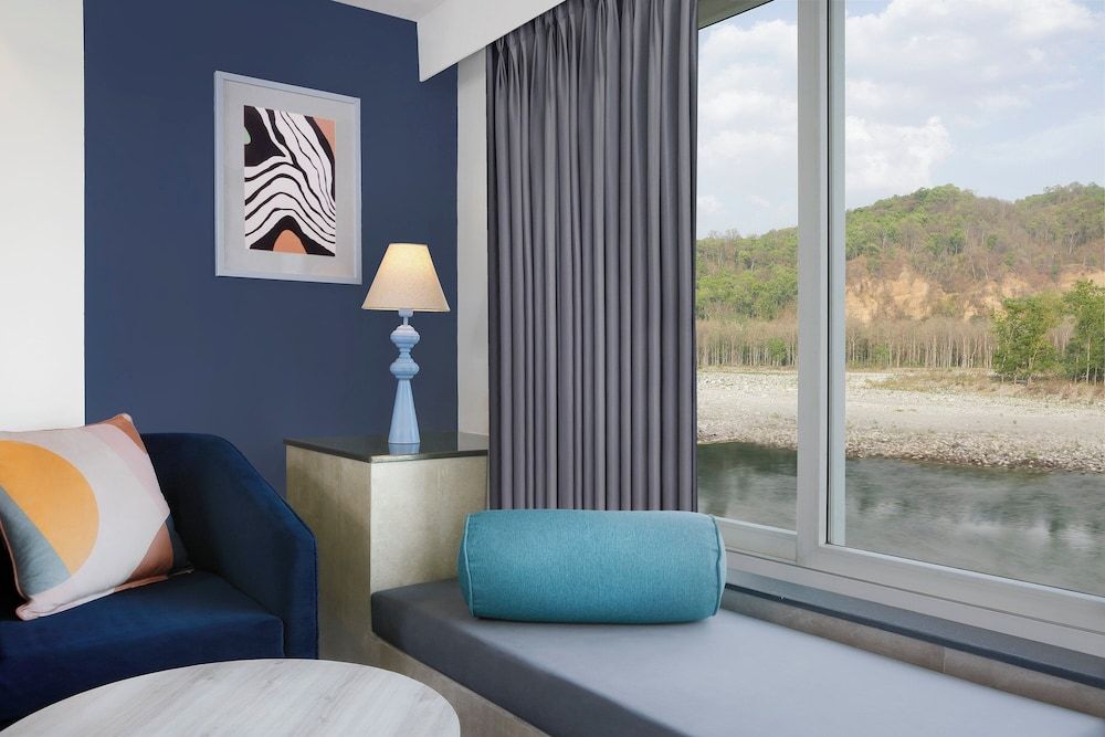 Premium Room, 1 King Bed, River View