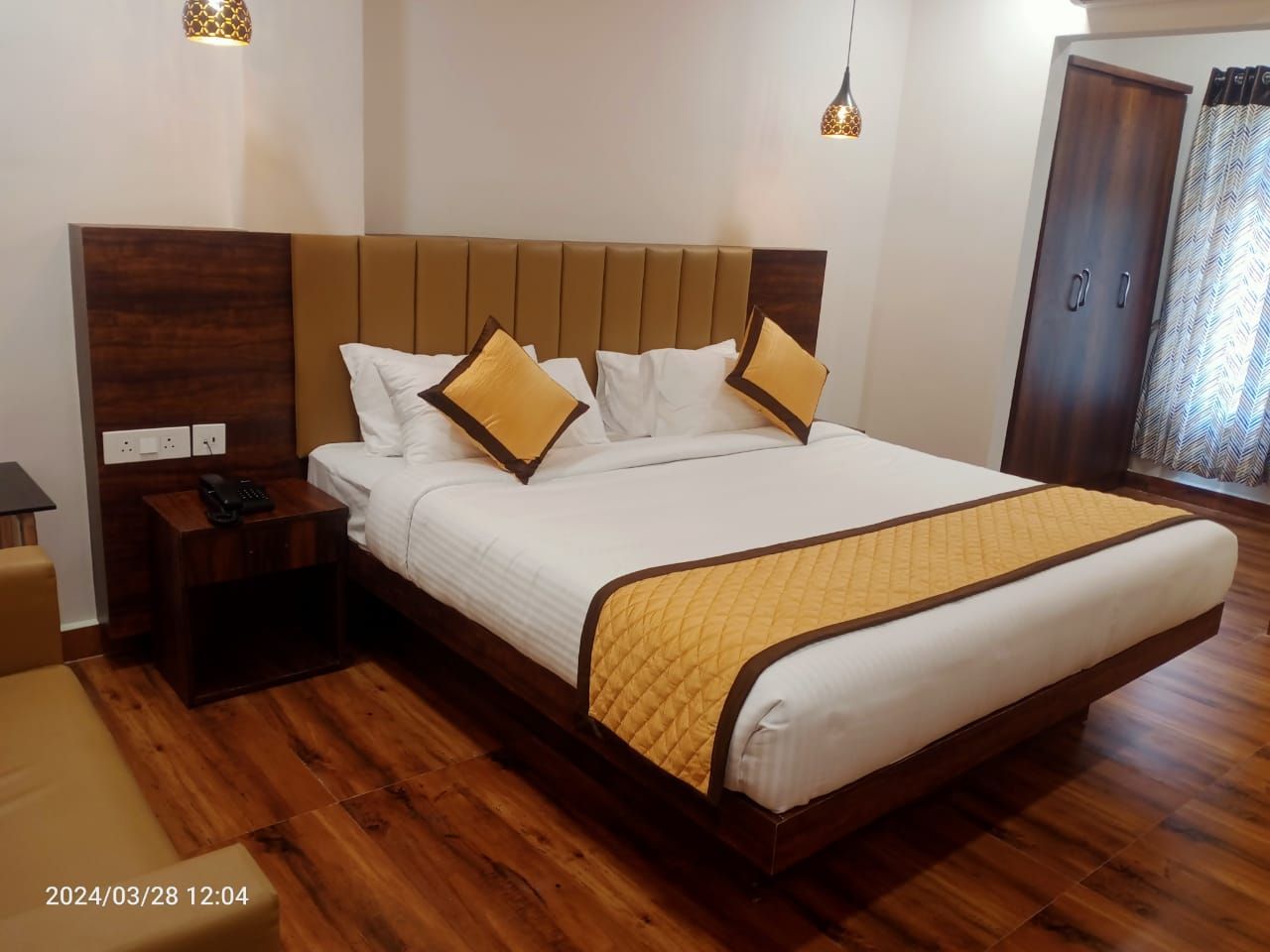 TARA RESIDENCY Premium Room 5