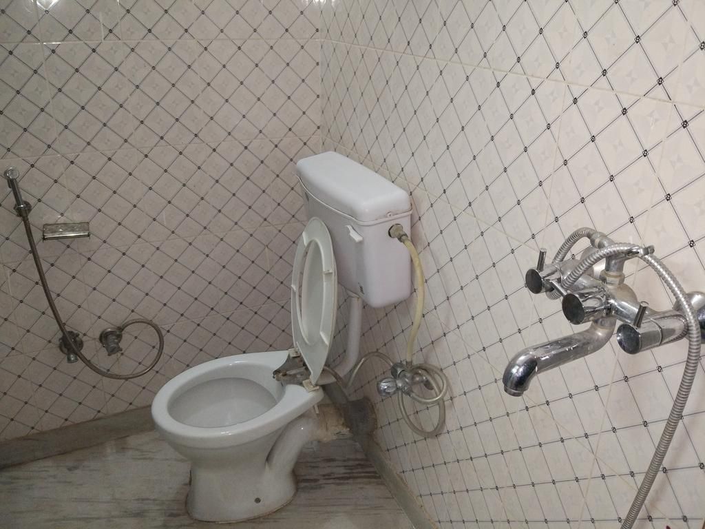 Ac Room With Shared Bathroom