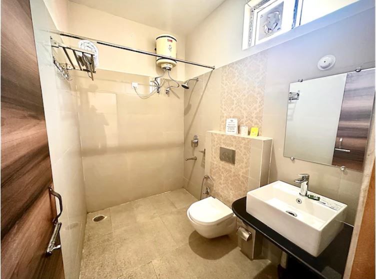 The Billing Health Resort Deluxe Room 8