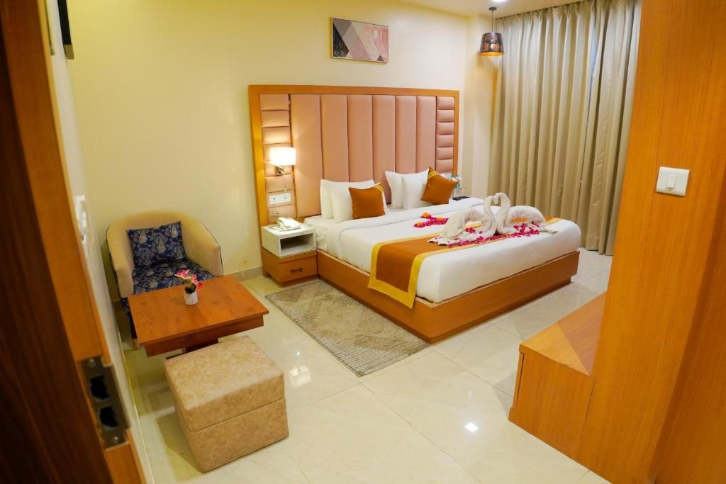 Hotel Cheer Royale Deluxe Room 2