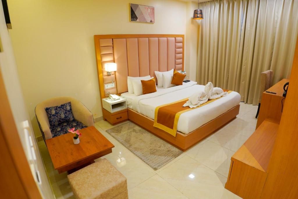 Hotel Cheer Royale Deluxe Suite 3