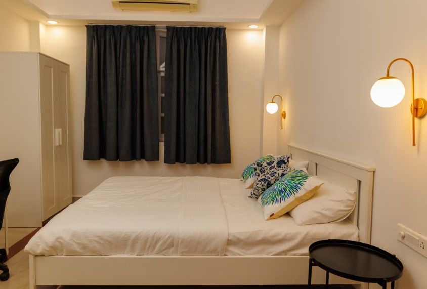 4 bedroom, 5 mins from the beach with rooftop bar 4 Bedroom, 5 Mins from the Beach with Rooftop Bar 3