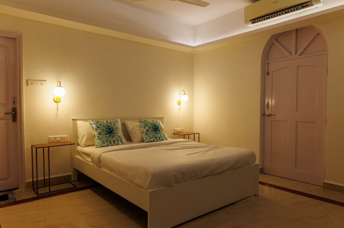 4 bedroom, 5 mins from the beach with rooftop bar 4 Bedroom, 5 Mins from the Beach with Rooftop Bar 2