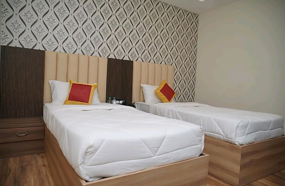 Resort Royal Orbit Executive twin bed