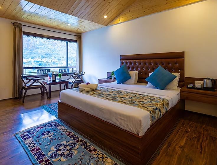 Himalayan Spurge Villa Deluxe Room With Hill View 3