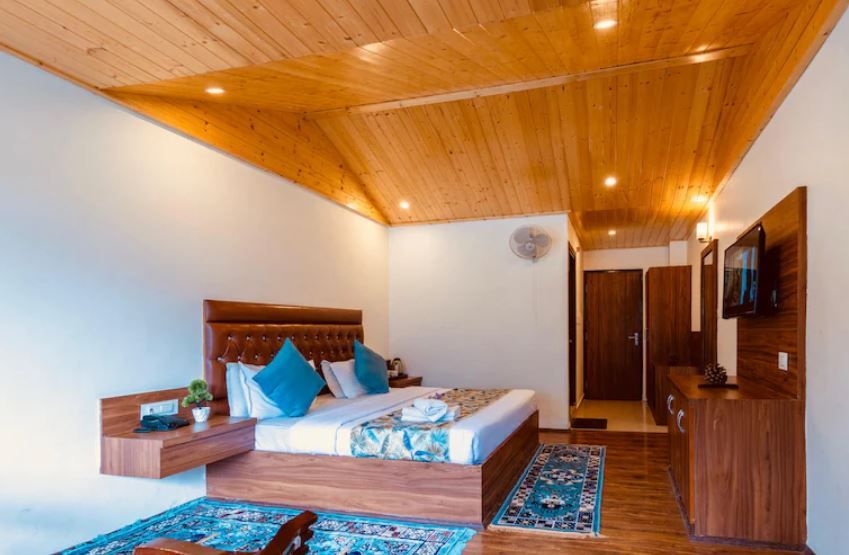 Himalayan Spurge Villa Deluxe Room With Hill View 6