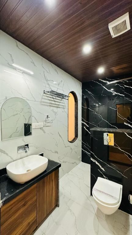 Hotel Lotos inn super deluxe Room 5