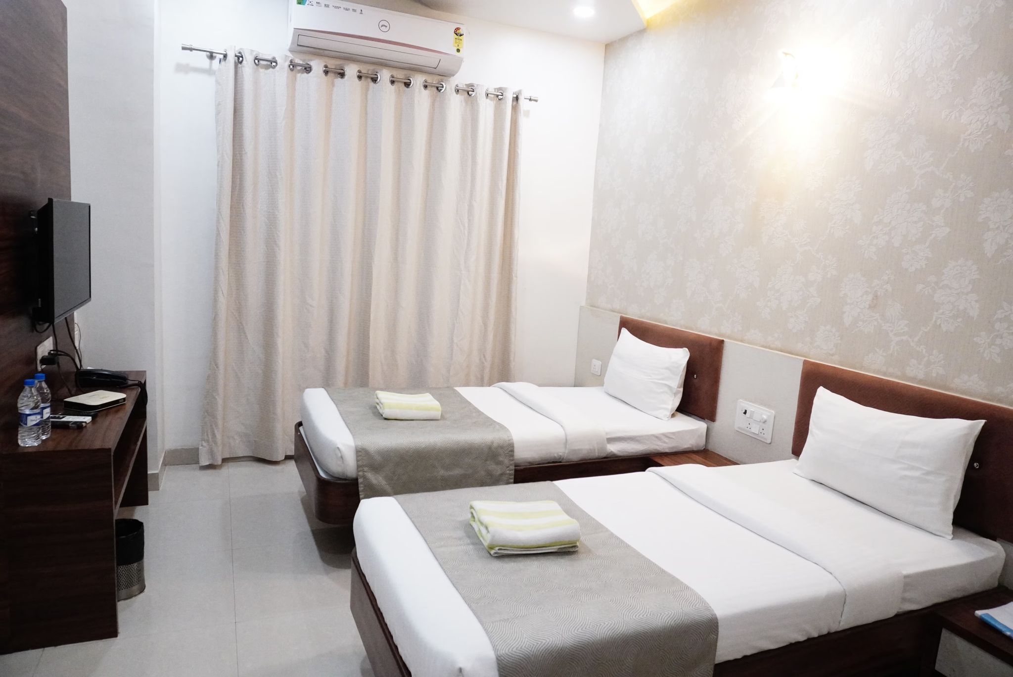 BULDANA URBAN RESIDENCY CLUB Deluxe Room 5