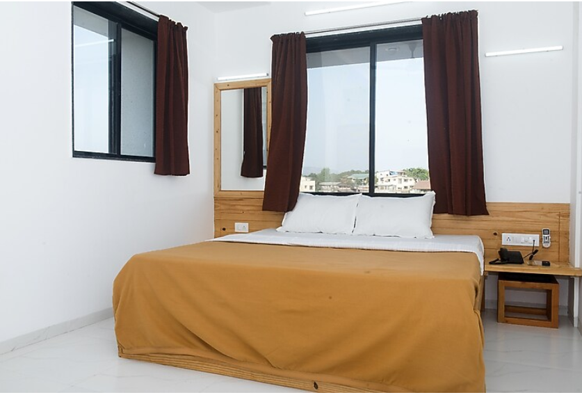 Deluxe Double Bed Rooms AC