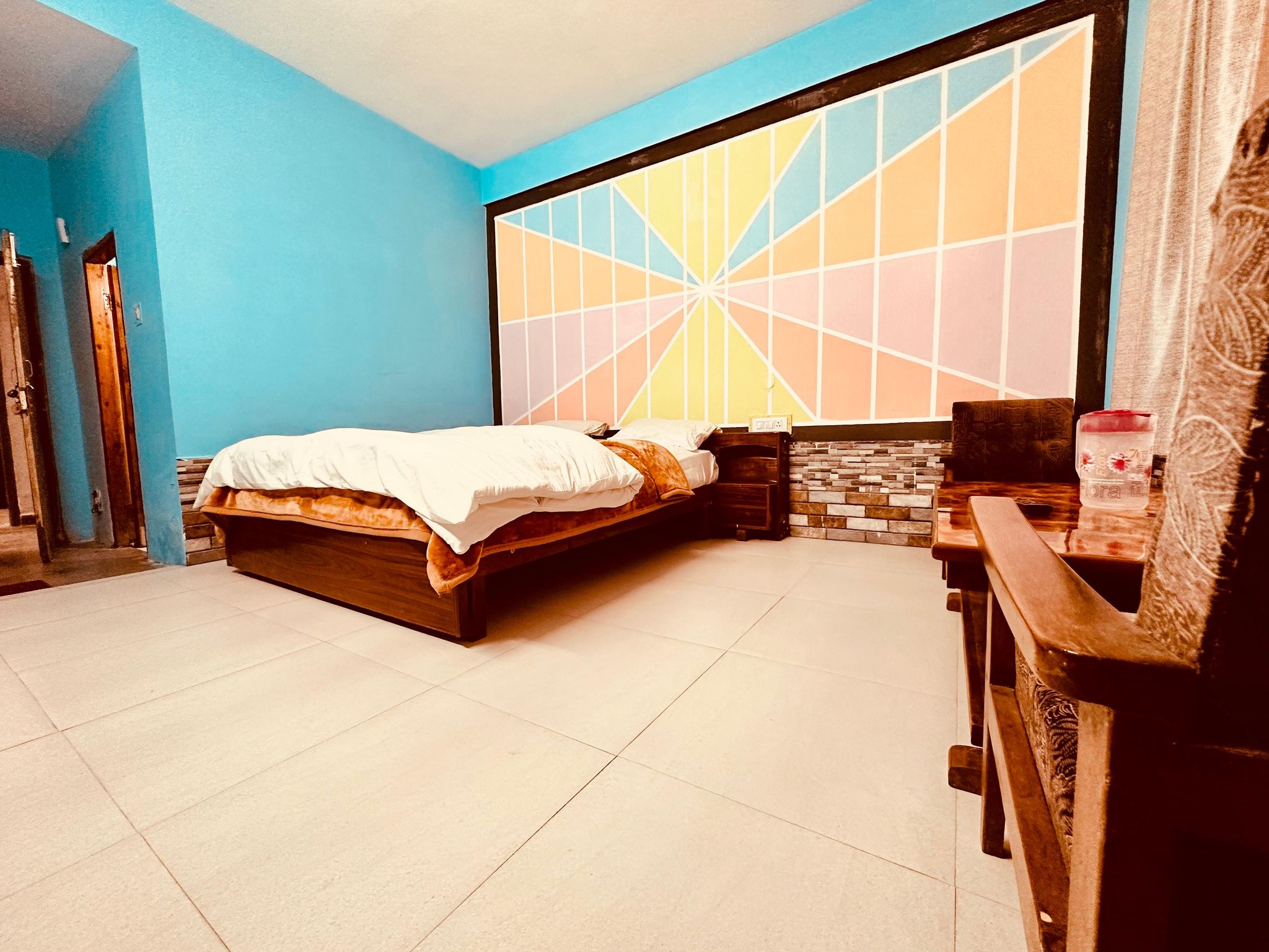  Hotel Daulat Deluxe Room 6